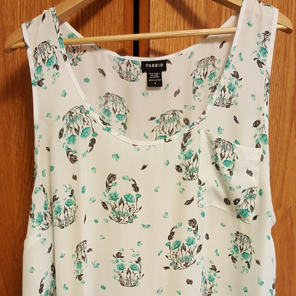 Torrid Flower Skull Tank. Size 3.